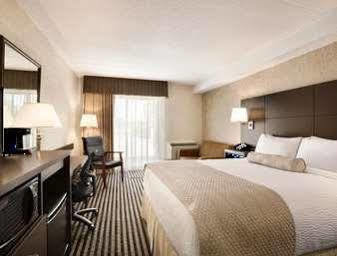Days By Wyndham Nb Hotel 3*